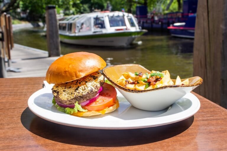 Perfectly Grilled Burgers: Timing is Key